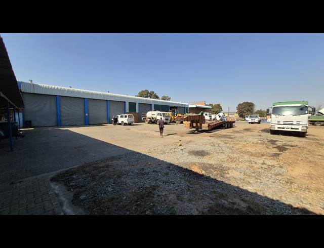 1,900M² FACTORY TO LET IN MOREHILL